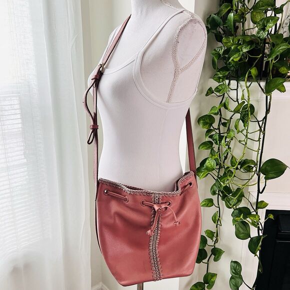 The Sak Ivy Pink Soft Leather Crochet Trim Boho Crossbody Bag Purse - Picture 2 of 7